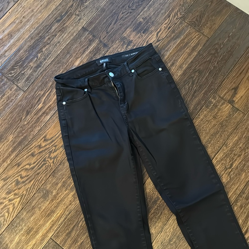 Buffalo “Faith” mid rise skinny jean.